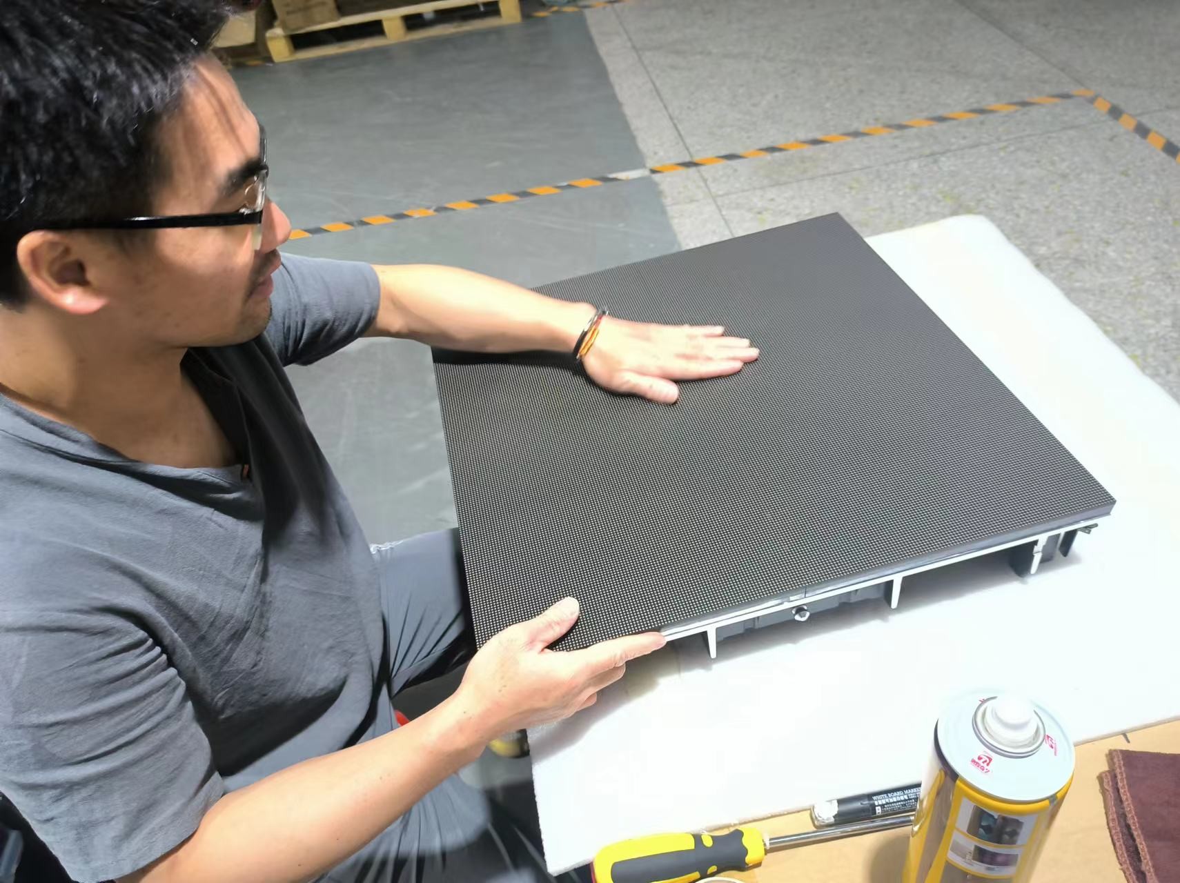 Shenzhen Led King Technology Co., Ltd. fabrika üretim hattı