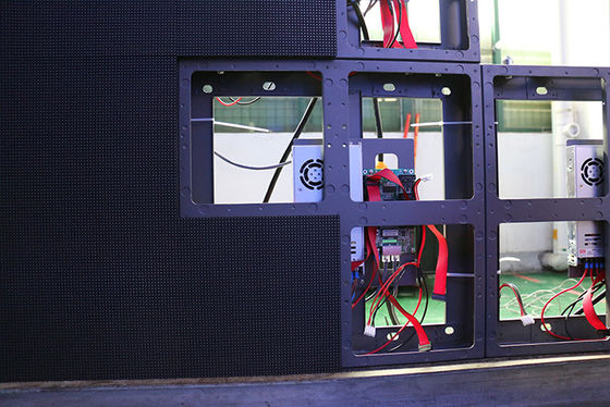 Ülke pazarları için geniş görüntüleme açısı ve yüksek parlaklıklı SMD1921 Dış LED ekranı